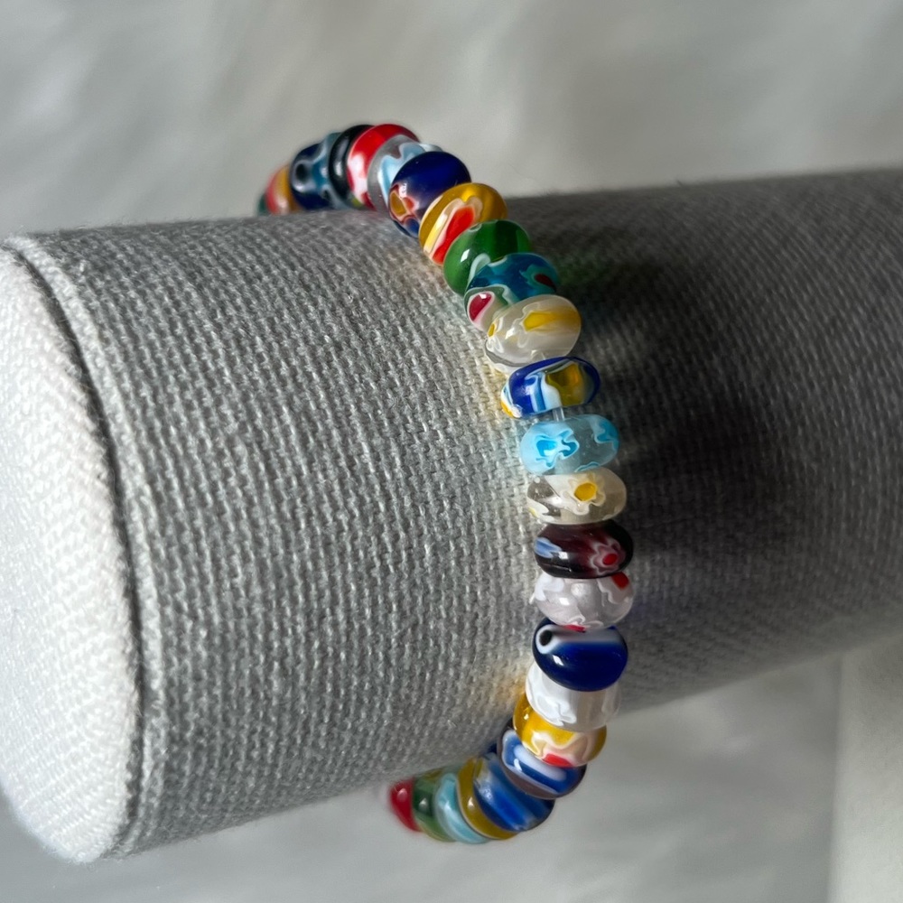 Different Colorful Beads Multicolored with Soft Shaped Beads - Picture 2 of 4